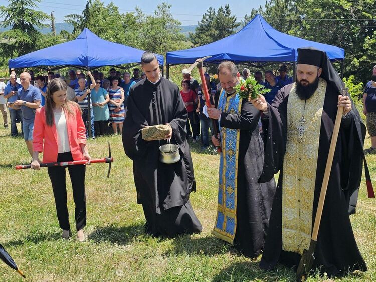 Снимки: Областна администрация - Хасково