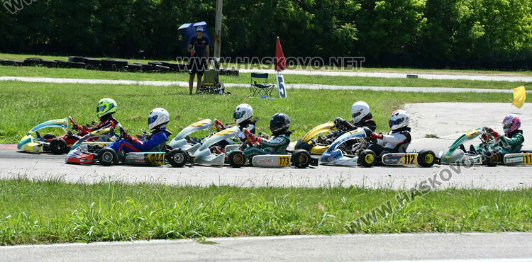 52 пилоти се включиха в 3-ия кръг на националния шампионат на картинг пистата край Хасково