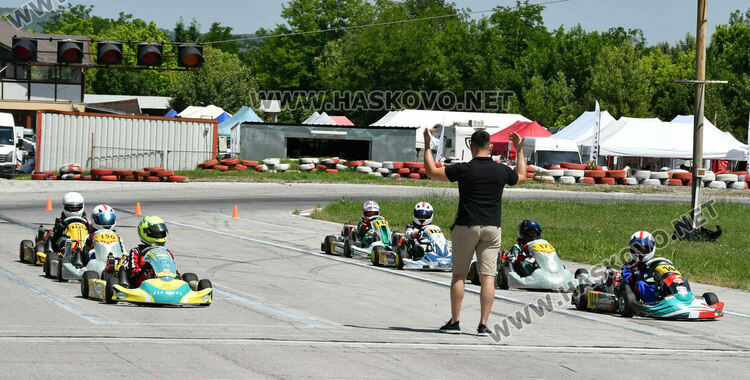 52 пилоти се включиха в 3-ия кръг на националния шампионат на картинг пистата край Хасково