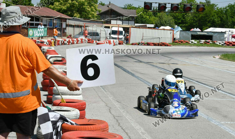 52 пилоти се включиха в 3-ия кръг на националния шампионат на картинг пистата край Хасково
