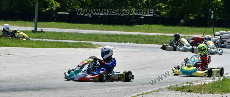 52 пилоти се включиха в 3-ия кръг на националния шампионат на картинг пистата край Хасково
