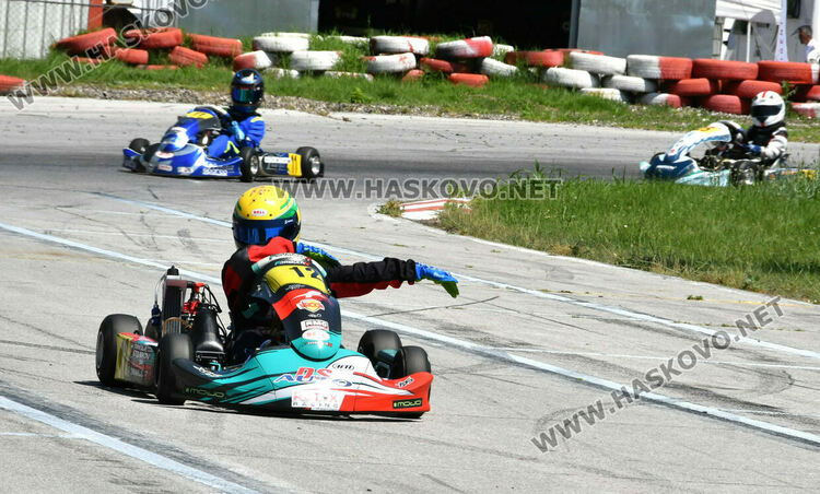 52 пилоти се включиха в 3-ия кръг на националния шампионат на картинг пистата край Хасково