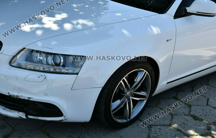 Моторист пострада при удар от „Ауди“ до „Замъка“ в Хасково