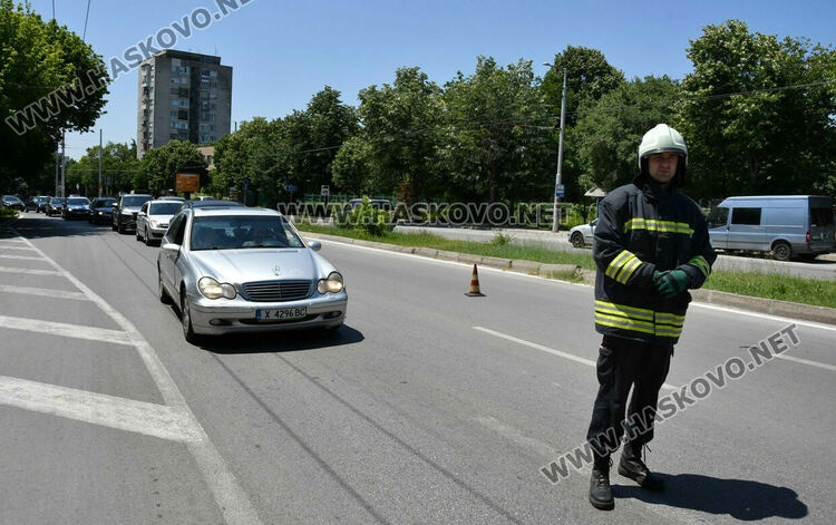 Моторист пострада при удар от „Ауди“ до „Замъка“ в Хасково