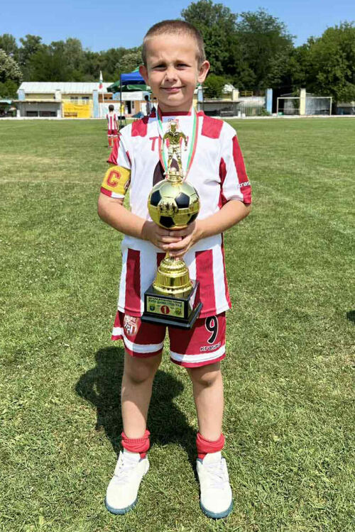 Шампионска титла и още призови места за ФК „Хасково“ от „Купа Димитровград“