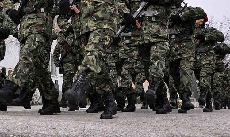 Колко милиона ще струва на България връщането на наборната служба?