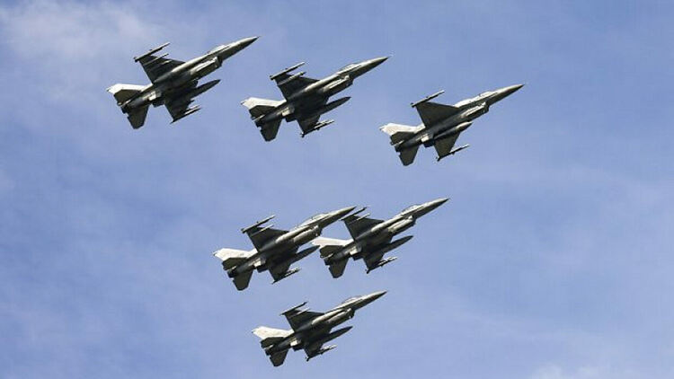  Заради руски удари срещу Украйна: Полски и съюзнически самолети бяха вдигнати по тревога