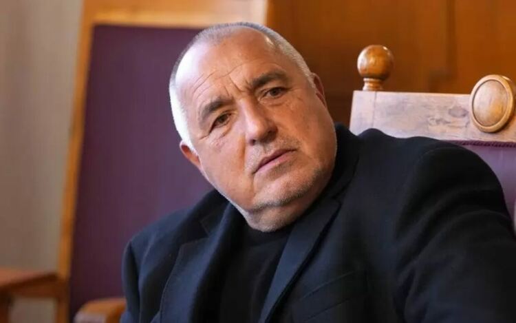 Борисов усеща, че влакът на „Новото начало“ може да го прегази.