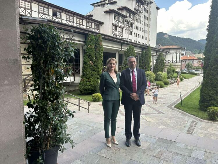 В Девин откриха ултрамодерна зала за Карлос Насар