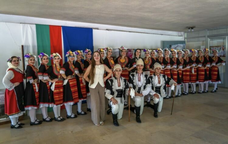 Златен медал за танцьорите на „Славейков“