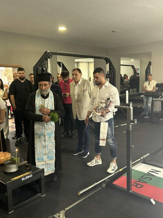 В Девин откриха ултрамодерна зала за Карлос Насар