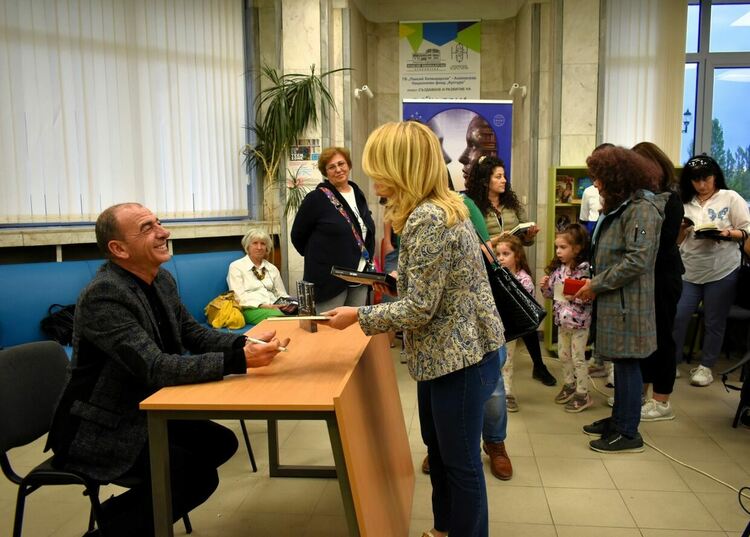 Димитър Маринов в Асеновград: Не се стремете към първото място, а към своето място