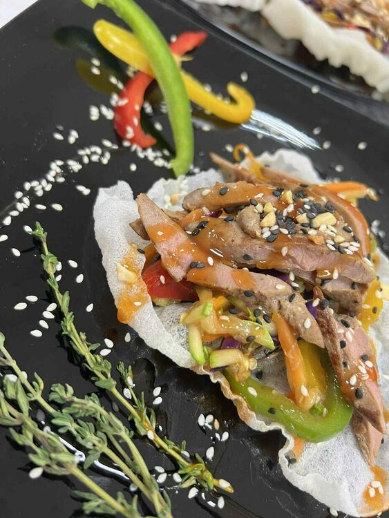 „От уличната храна към изтънчения вкус“ – открита учебна практика в хасковската гимназията по туризъм