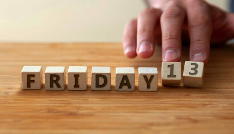Петък 13-ти: денят, в който логиката си взима почивен ден