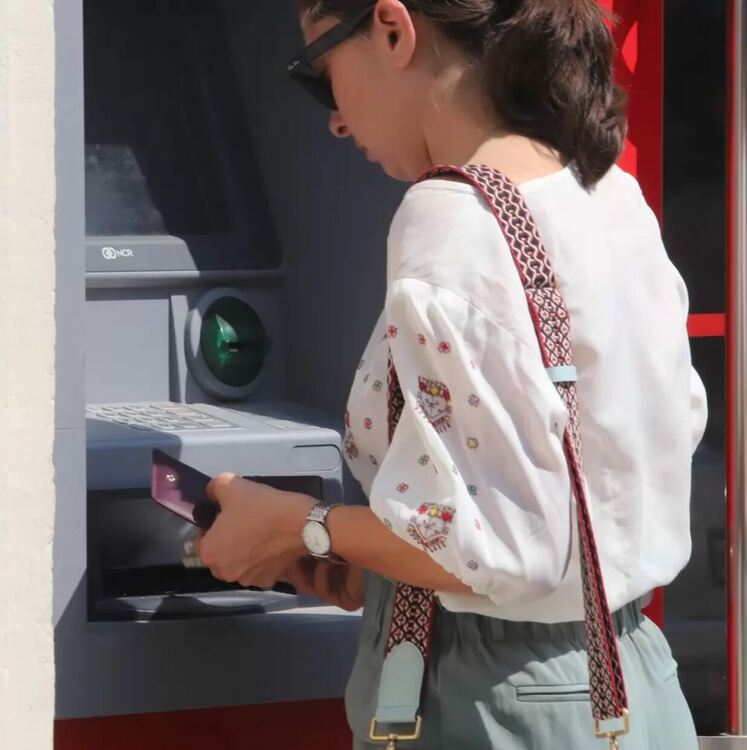 Картите на ОББ блокираха