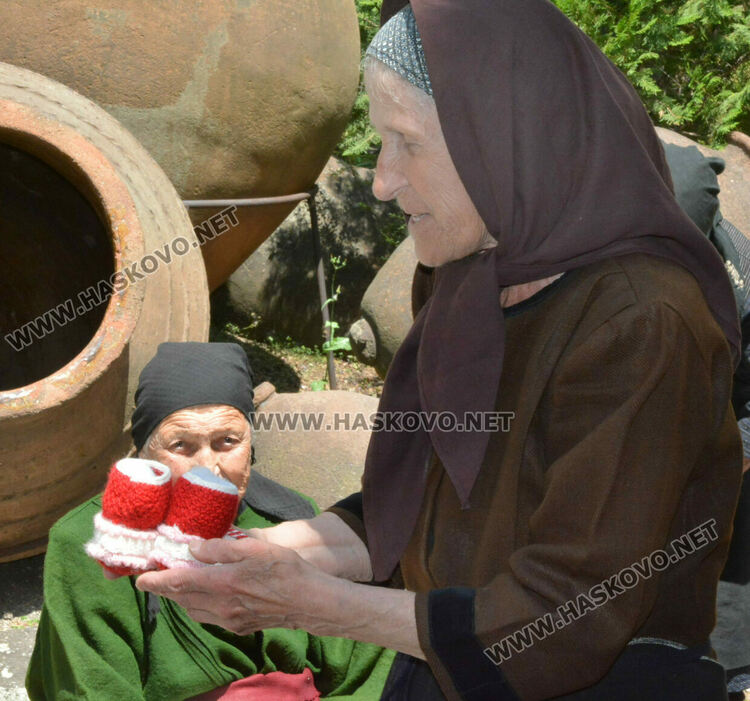 Над 40 се състезават за участие в Националния фолклорен фестивал в Копривщица