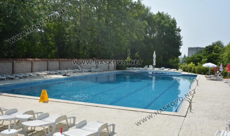 Повечето басейни в парк „Кенана“ вече отвориха, но все още са пусти