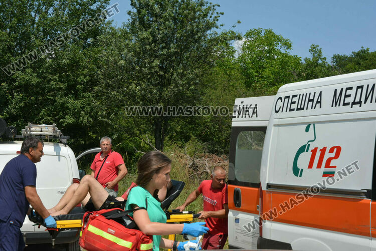 Млад мъж бе ударен от ток при ремонт на покрив в Хасково