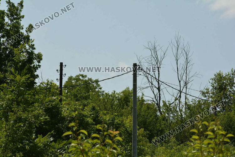 Млад мъж бе ударен от ток при ремонт на покрив в Хасково