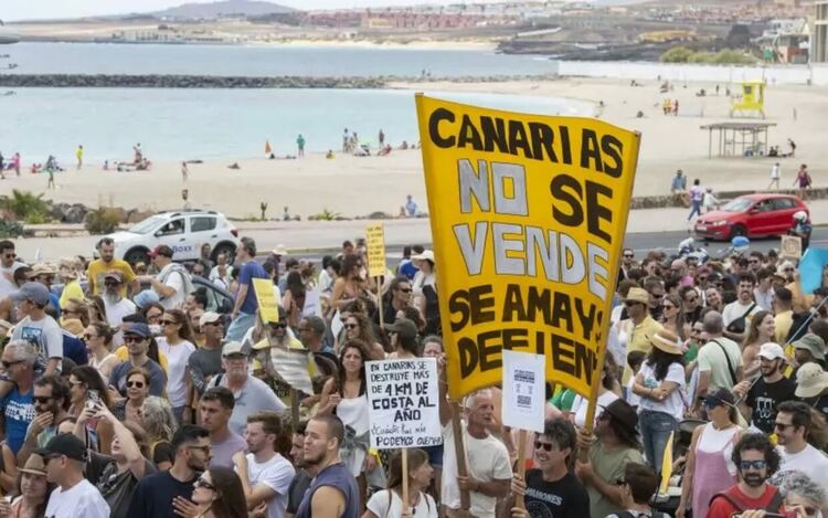 "Канарите не се продават"