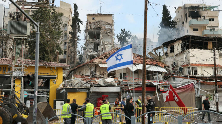 50 българи чакат евакуация от Израел 