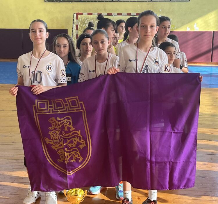 Вицешампионките от ХК „Етър ‘64“