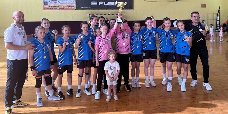 Шампионките от ХК „Спортист Кремиковци“