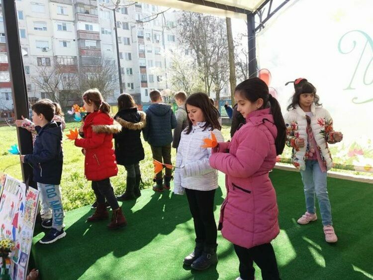 Социални услуги отбелязват годишнини от създаването си с празник, фотоизложба и инициатива на отворените врати