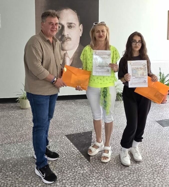 Ученичка от ФСГ-Хасково с награда от национален конкурс „200 г. от откриването на алуминия“