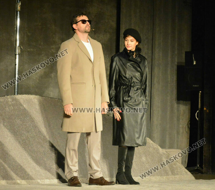 Откриха „Театър, обичам те!" в обновеното читалище „Заря“