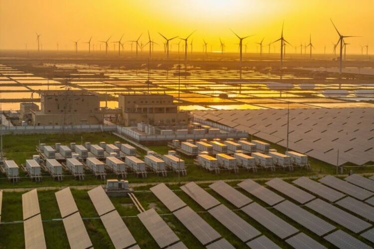 Идеята е ЕСО да плаща за правото да разрежда и зарежда батериите, когато има нужда