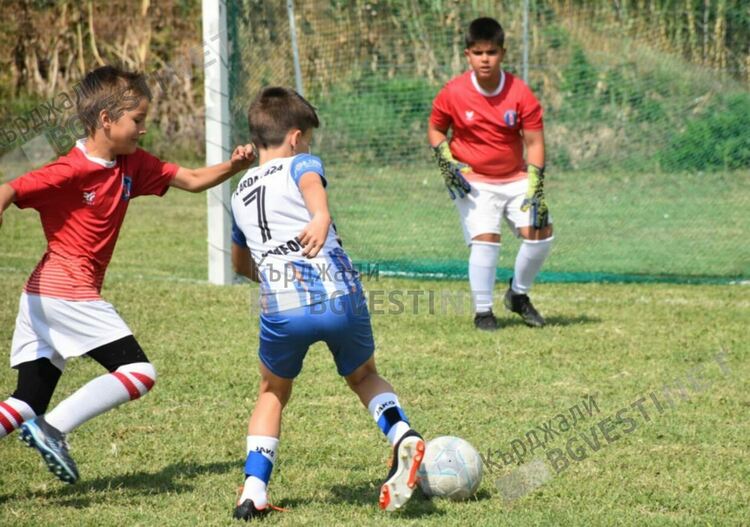 Четири шампионски отбора на Футболна академия "Арда 1924"се прибраха щастливи от Комотини!