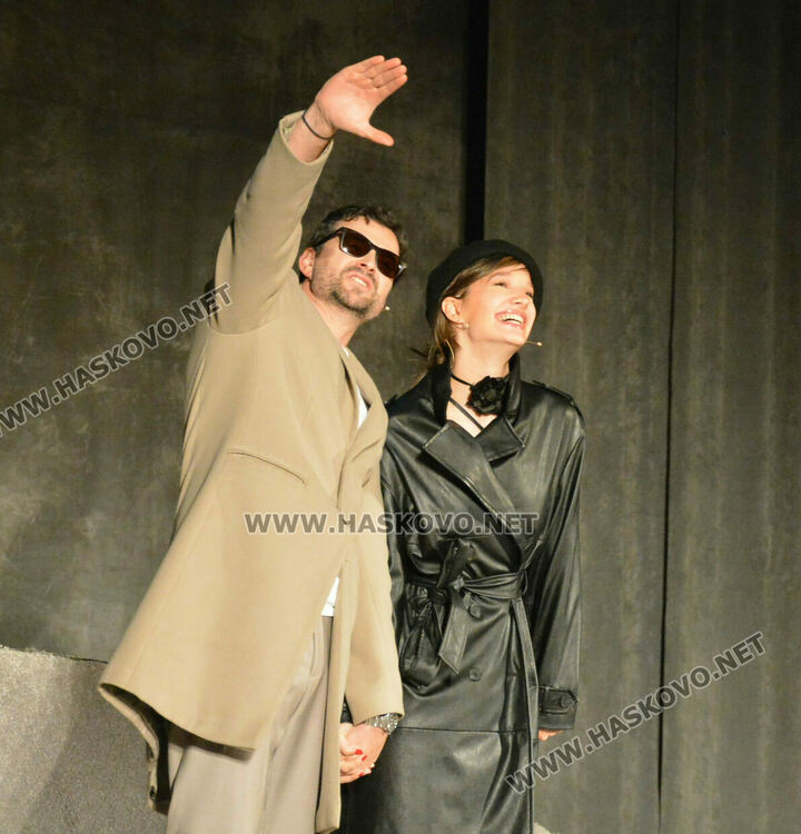 Откриха „Театър, обичам те!" в обновеното читалище „Заря“