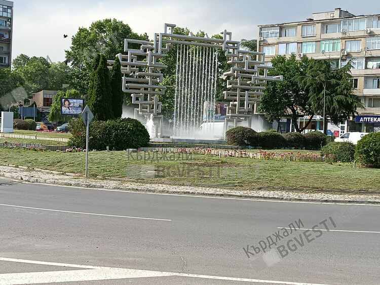  Слънчево днес в Кърджали, жега