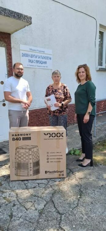 Започна раздаването на компостери в Община Радомир