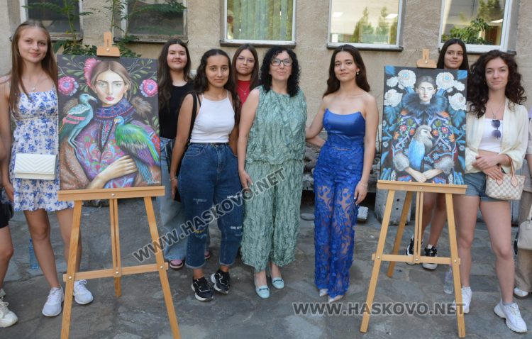 „Елементи“ е мотото на годишната изложба на арт-школа „Колорит“