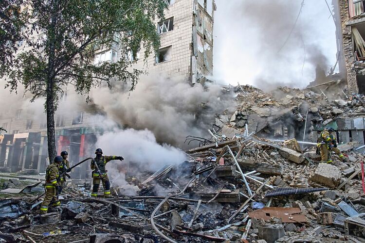 Путин пак избива цивилни в най-смъртоносната атака срещу Киев тази година