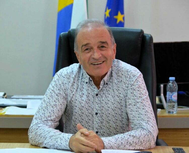 Кметът на Асеновград се срещна с младите футболни надежди от ФК „Шипка Старс“