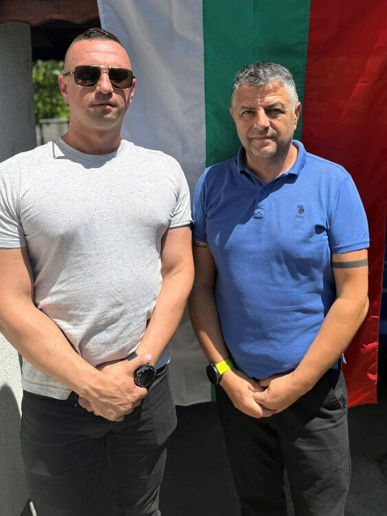 Румънска гражданка благодари на полицаи от Кърджали за проявена бързина и професионализъм при разкриването на кражба