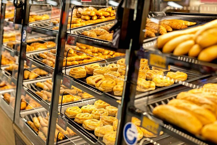 Най-голямата пекарна в Кърджали е в обновения Kaufland 