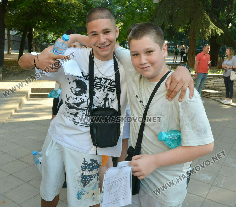 1754 ученици се явяват на Национално външно оценяване по БЕЛ в Хасковска област