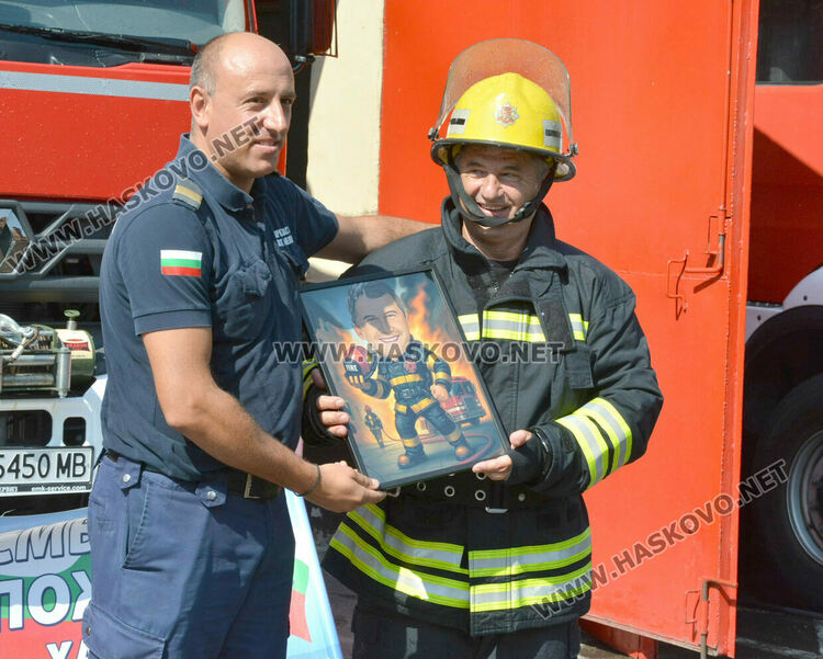 Ритуално изкъпаха хасковския пожарникар и бивш борец Стефан Ангелов