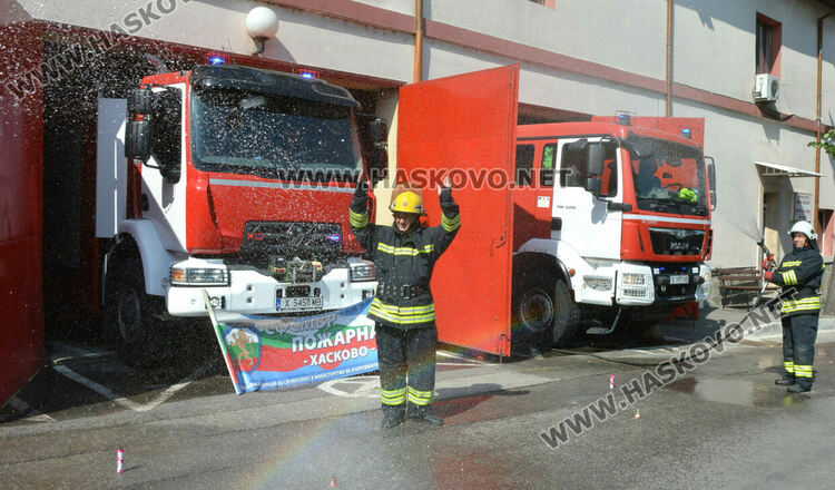 Ритуално изкъпаха хасковския пожарникар и бивш борец Стефан Ангелов