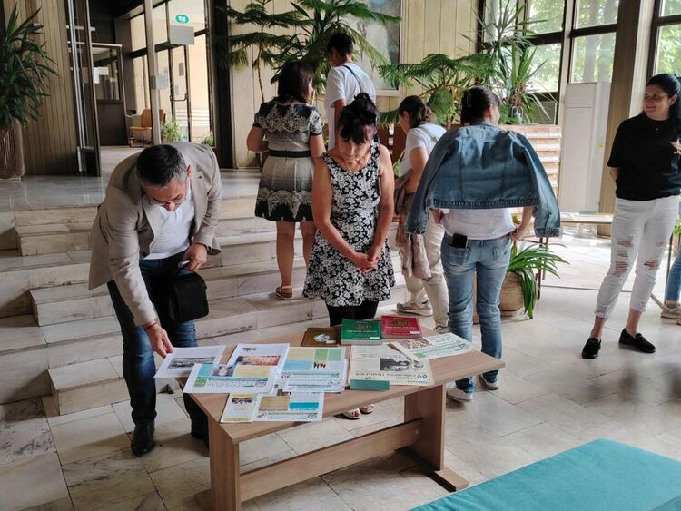  С изложба „Училищен печат“ Регионалната библиотека в Смолян отбеляза 65 години от обединението на града