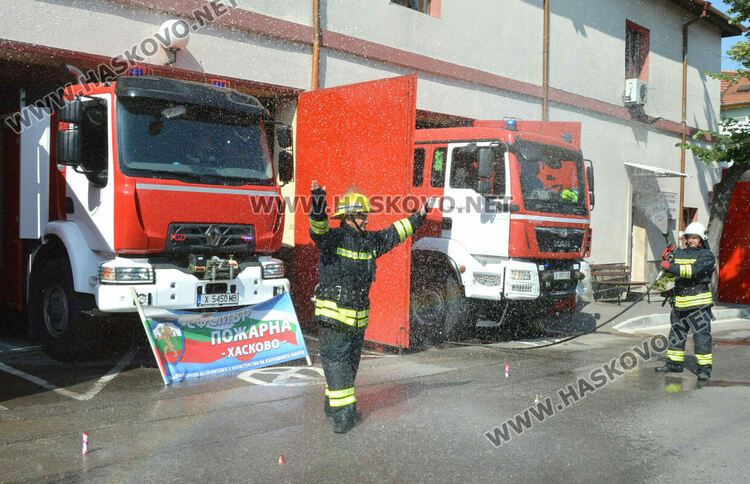 Ритуално изкъпаха хасковския пожарникар и бивш борец Стефан Ангелов