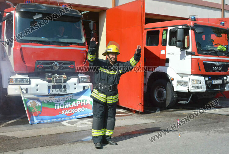 Ритуално изкъпаха хасковския пожарникар и бивш борец Стефан Ангелов