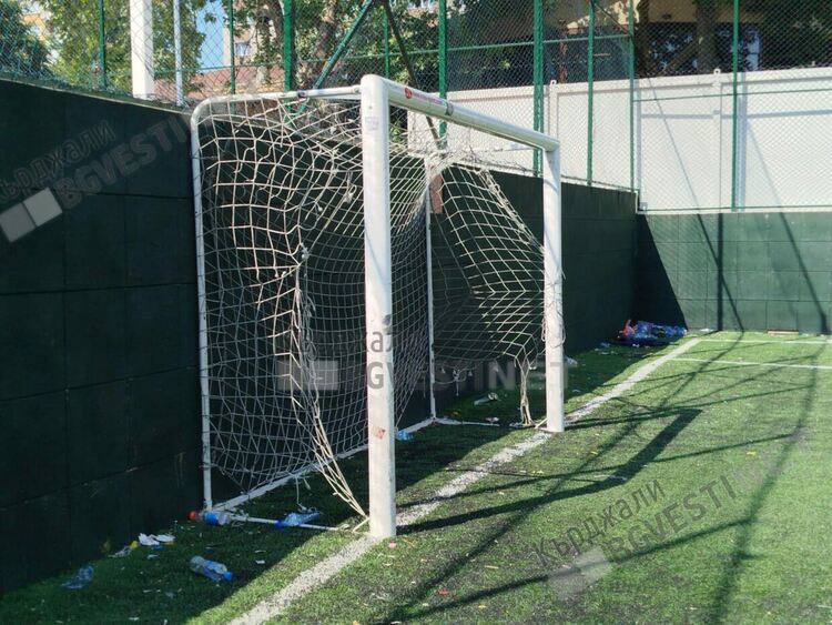 Вандалски прояви на откритата преди година спортна площадка в кв.“Възрожденци“ в Кърджали 