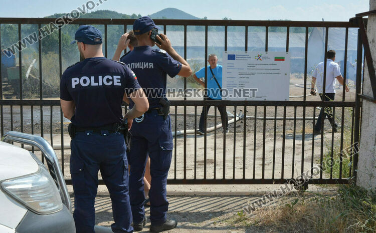 Пожар избухна в стопанска постройка с около 70 крави и телета