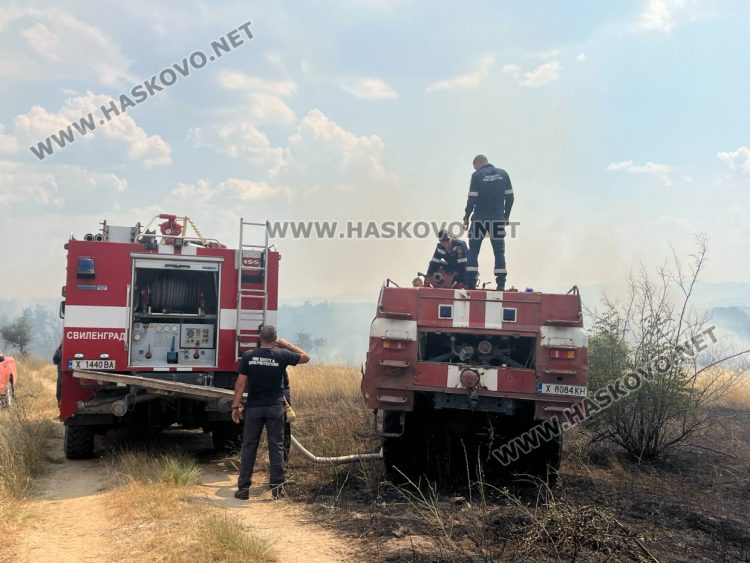 Пожар избухна в житен блок край Васково, обхвана и горски масив