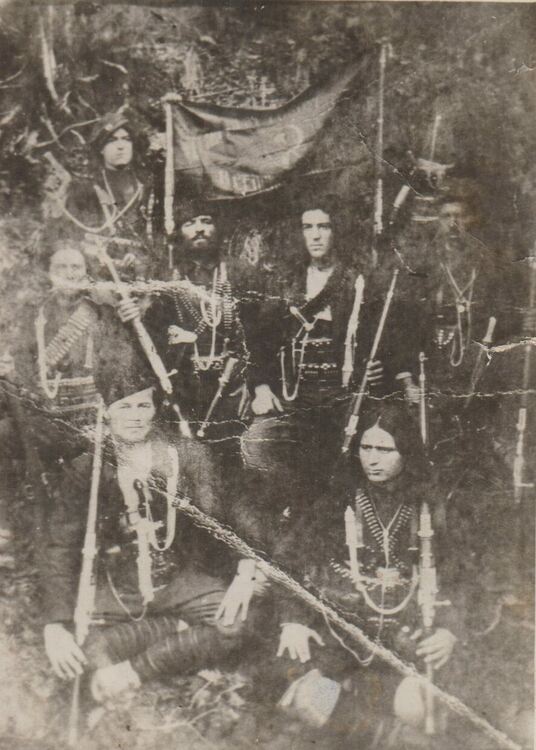 Името на бандита и главореза Митьо Ганев още стои на Братската могила в Хасково